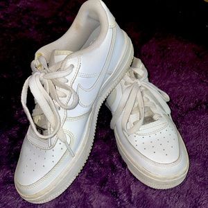 Nike Air Force 1 LE Big Kids' Shoes